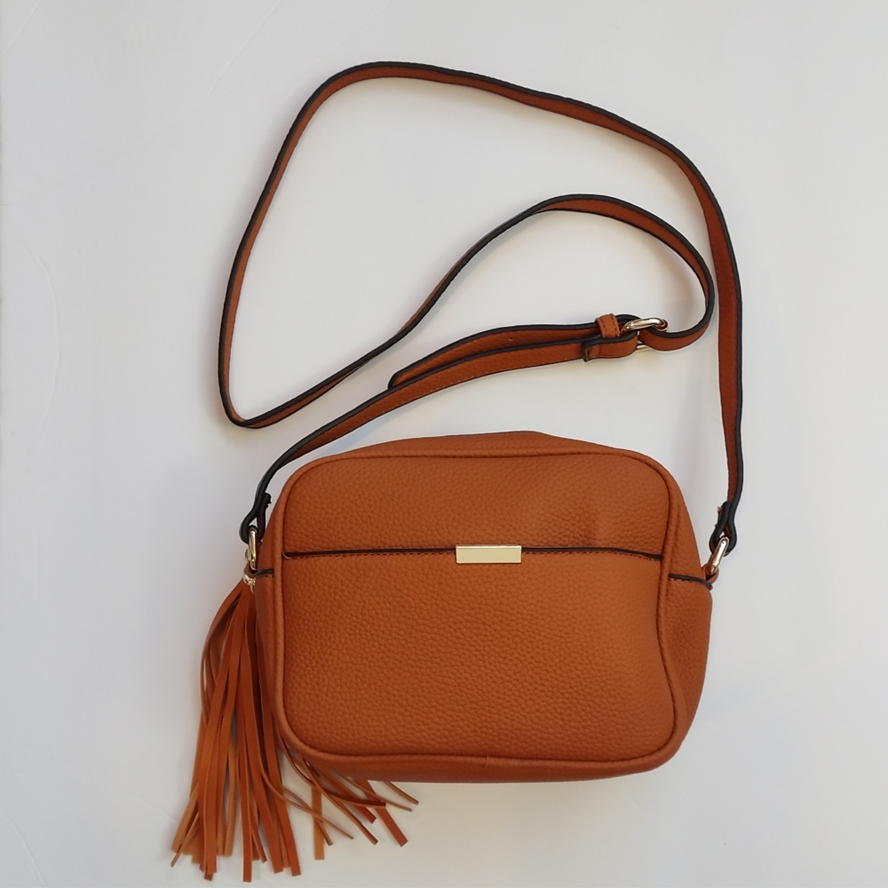 NWT Square Tassel Crossbody Camera Bag